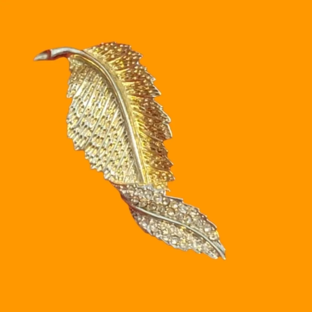 Sarah Coventry Two-Tone leaf brooch 60s silvertone Goldtone Crystals Fall Autumn